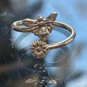 Sterling silver Bee and Flower Ring